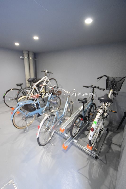 ベルグレード川崎ＡＺ 駐輪場