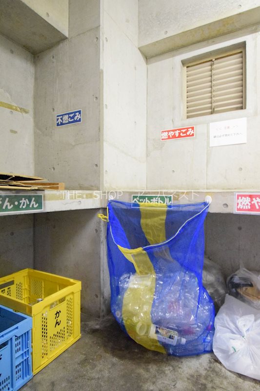 シャルム・ペンシオン西蒲田 敷地内ごみ置き場