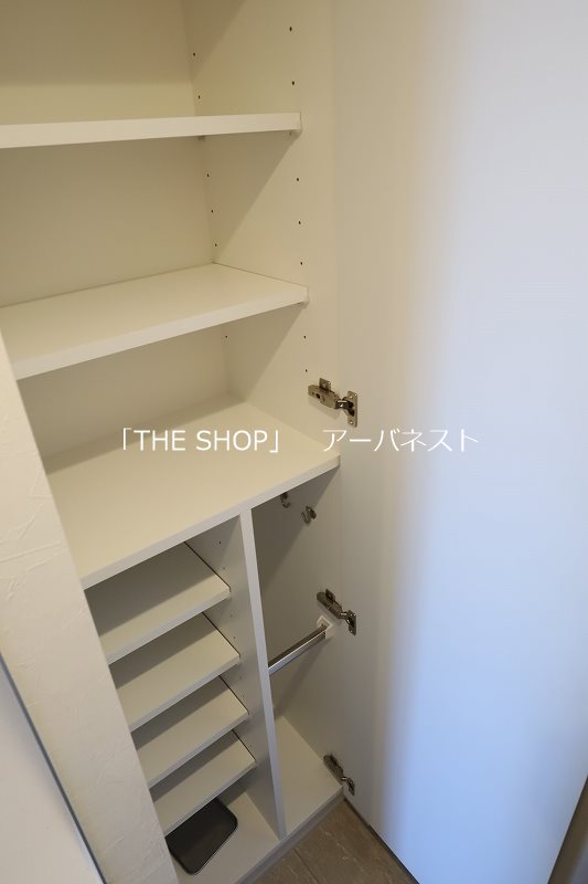 ヴォーガコルテ多摩川Ⅴ シューズボックス