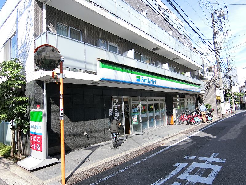 ＧＲＡＮＰＡＳＥＯ西麻布Ⅱ ファミリーマート　西麻布霞町店