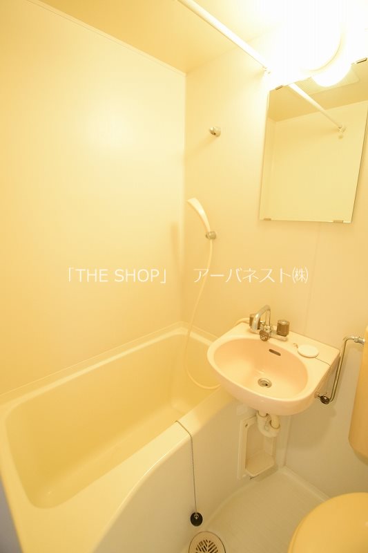 コスモリード北千束 同物件反転タイプの室内写真です