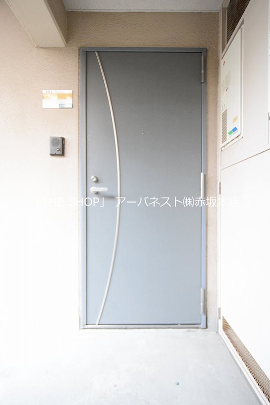 シャルム・ペンシオン西蒲田 玄関