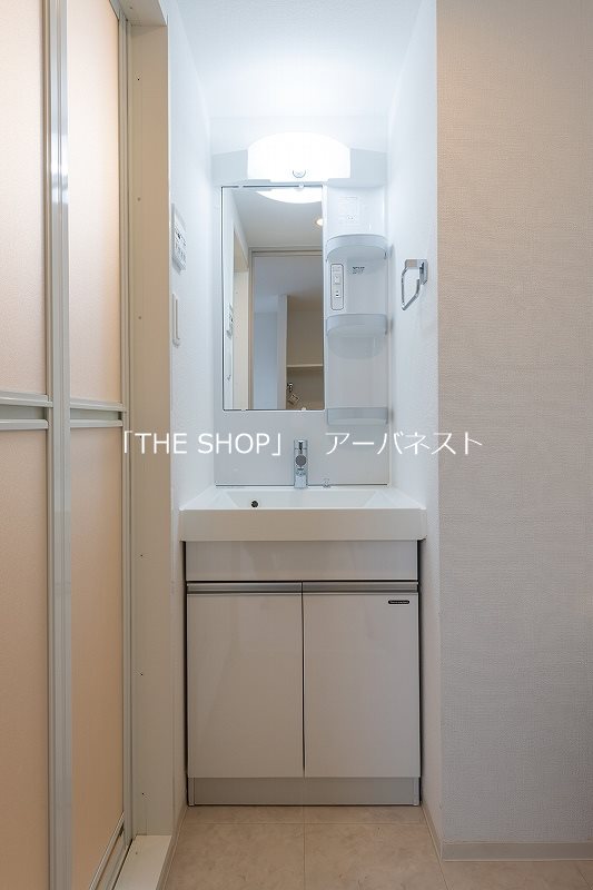 ヴォーガコルテ長原 独立洗面台