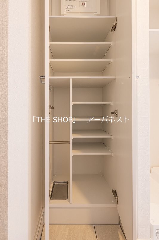ヴォーガコルテ長原 シューズボックス