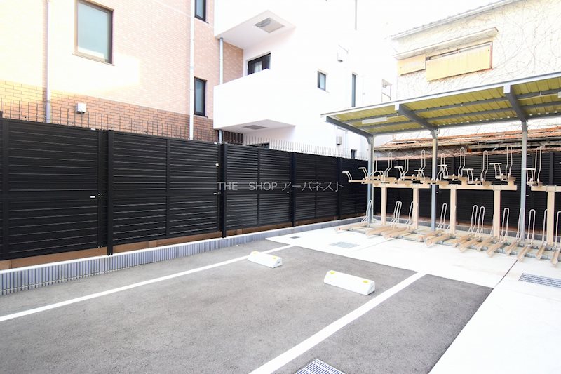 ガリシア中野新井薬師 屋根付き駐輪場