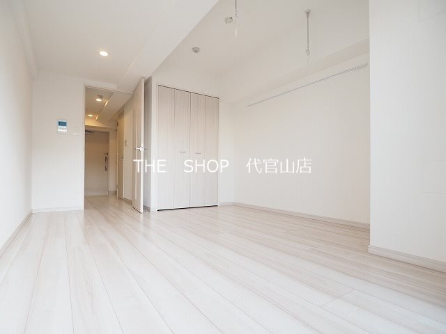 ヴォーガコルテ池上弐番館 7.7帖のお部屋！使いやすい形です！
