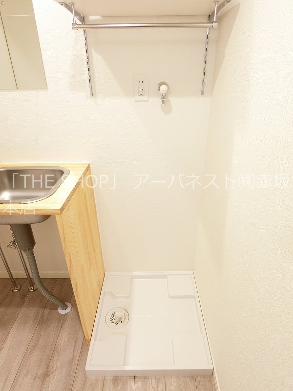 ソレイユ岸谷 洗濯機置き場