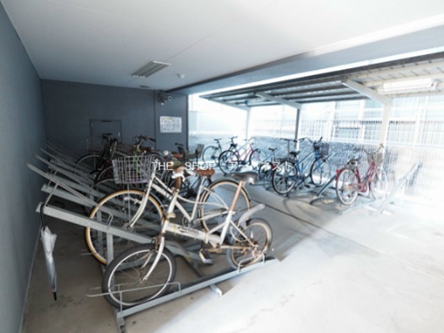 リクレイシア・コルテ川崎元木 駐輪場
