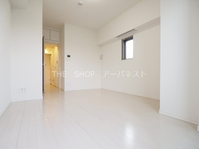 ヴォーガコルテ板橋本町アジールコート ２面採光の室内