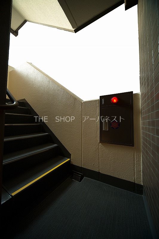 ヴォーガコルテ板橋本町アジールコート 共用階段