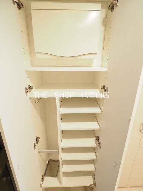 スカイコート品川パークサイドⅡ シューズボックス付です。