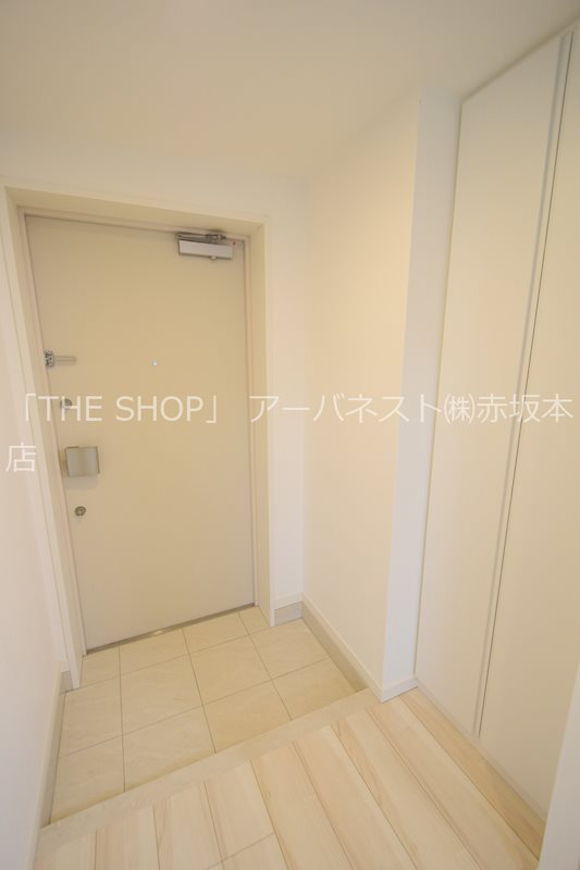 ヴォーガコルテ西蒲田 人感照明センサー付き！手がふさがった状態でも自動で点灯するので便利です。