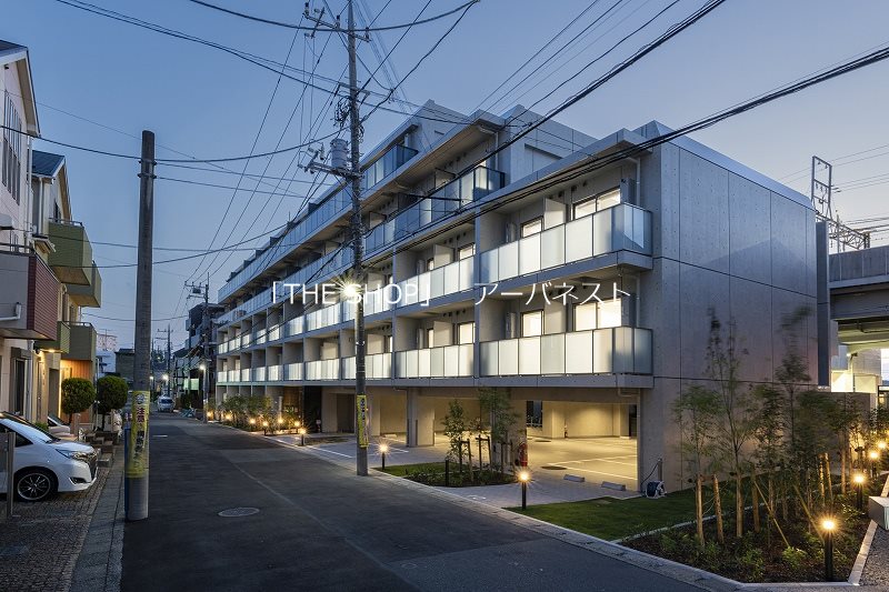 「田奈」駅、徒歩1分!