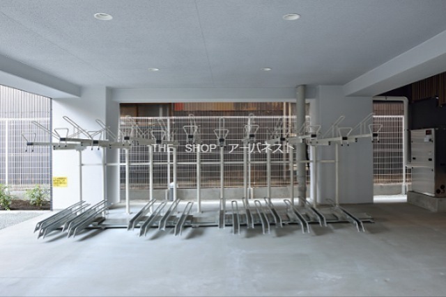 ヴォーガコルテ横濱吉野町 屋根付き駐輪場