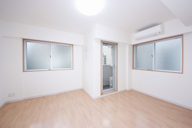 ヴォーガコルテ世田谷代田 2面採光角部屋です！