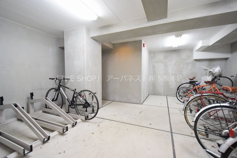 スカイコート武蔵新田 駐輪場